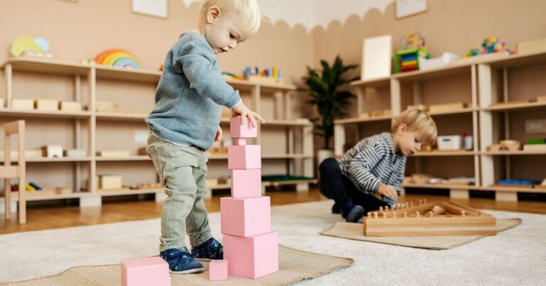 Montessori courses